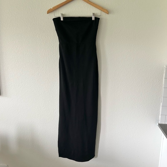 NBD Dream Gown in Black - Picture 3 of 7